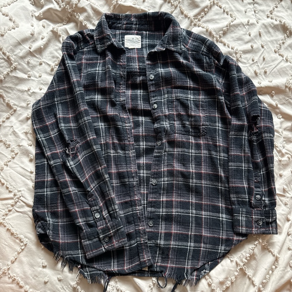 American Eagle Outfitters Black and red Plaid Shirt